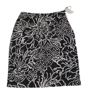 Silk Club Skirt Black White Floral Women's Size 8 NEW Pencil